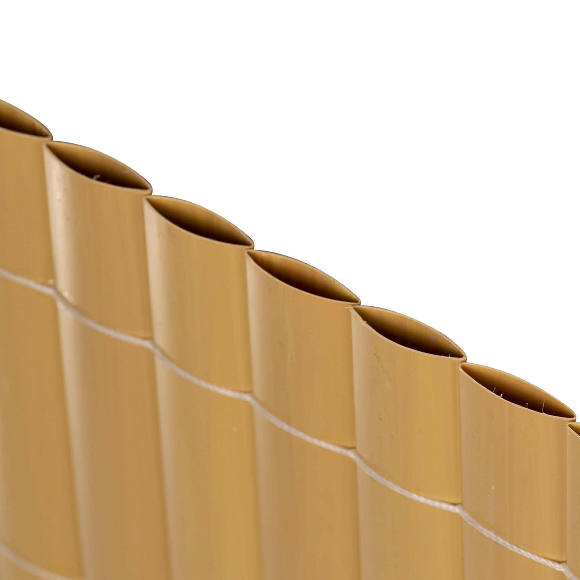 Pannello di protezione in PVC per privacy e protezione, composto da elementi tubolari verticali