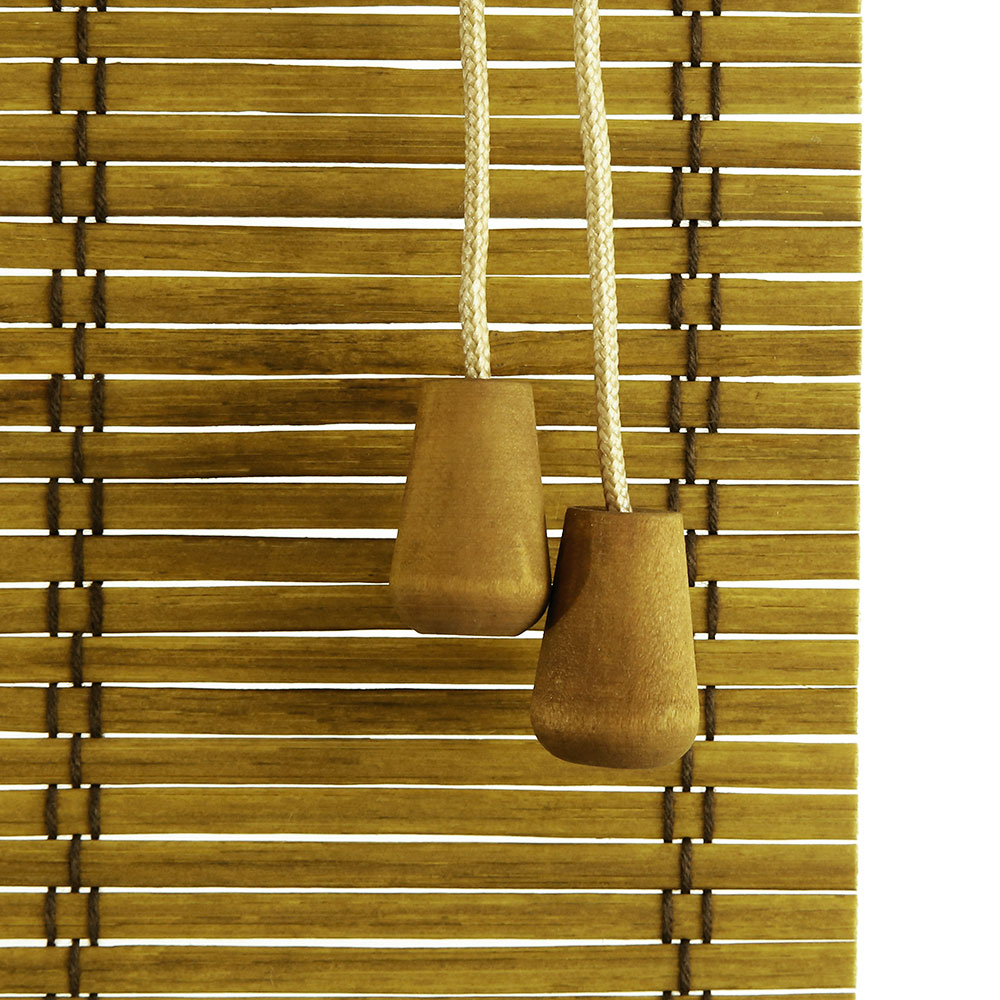 Rullo in bambù con due corde di trazione in legno per regolare la luce e la privacy